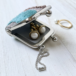 がま口チャーム・ミニジュエリーケース(　field of flowerミナペルホネンデザインfor check&str) 5枚目の画像