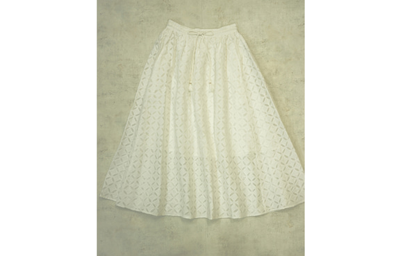 【即納可】リバースアップリケ・スカート（NK23-014-white） 6枚目の画像