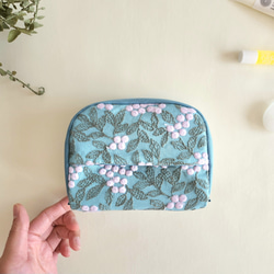 ぷくまる刺繍のコロンとマチつきティッシュポーチ│ターコイズ【紫陽花】母の日 8枚目の画像