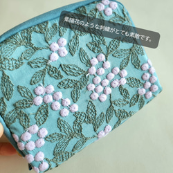ぷくまる刺繍のコロンとマチつきティッシュポーチ│ターコイズ【紫陽花】母の日 9枚目の画像