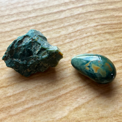 出雲 花仙山産碧玉 出雲石 手づくりビーズとミニ原石 2個セット 天然石