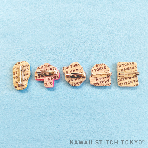 ハンドメイド ブローチなど、オーダーも受け付けてます！ 手刺繍【全身刺繍】オーダーメイドうちの子キーリング・ブローチ