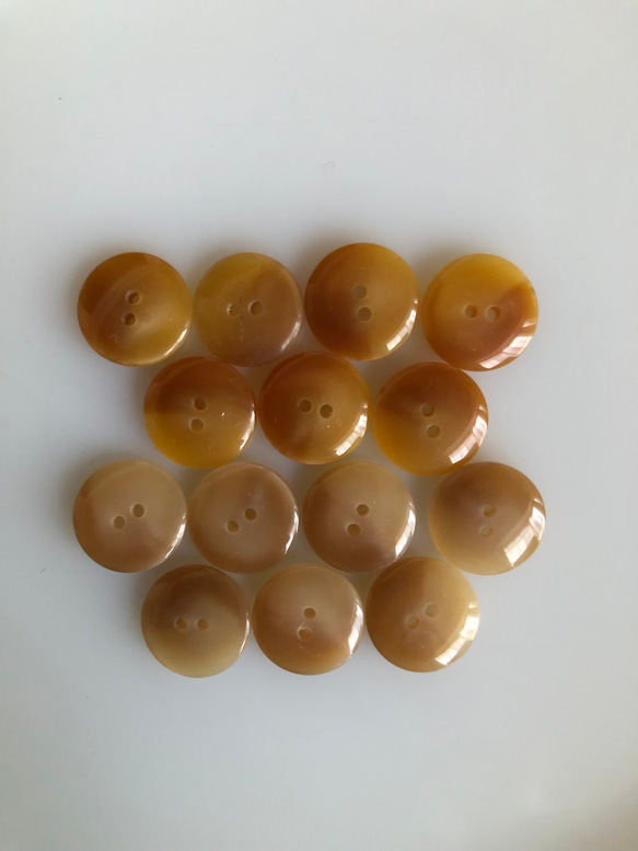 アンティーク ボタン 7個　ビンテージ 昭和 レトロ 個性的 ハンドメイド素材 日本製 ポップ アクセ ベージュ 5枚目の画像