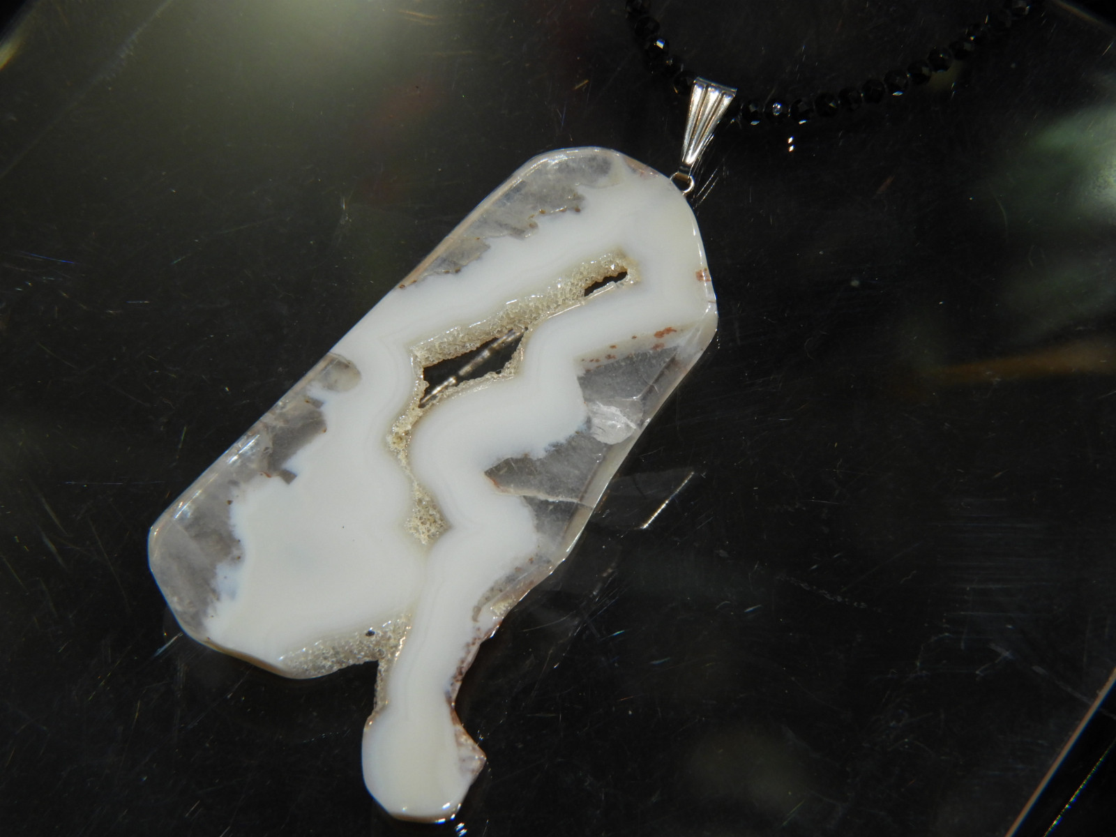 ちょっと変わったデザイン！天然アゲートのペンダントトップ！天然石　１