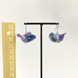 糸の花咲くピアス　ミックスカラー　紫陽花　ニャンドゥティ　 16枚目の画像