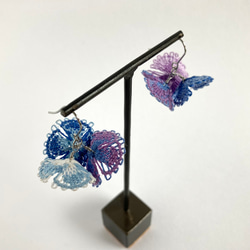 糸の花咲くピアス　ミックスカラー　紫陽花　ニャンドゥティ　 14枚目の画像
