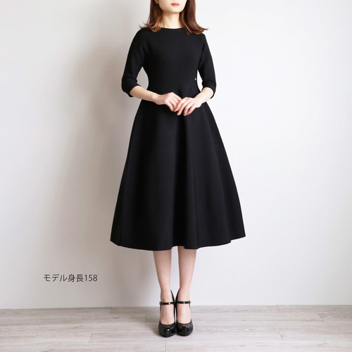 在庫僅か！【一度着たら手放せない！】フィットアンドフレアワンピース  