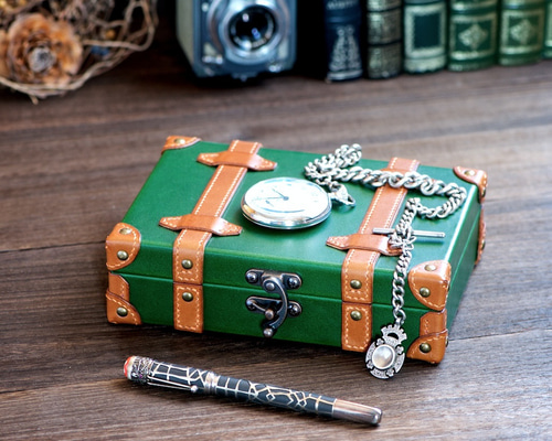 クラシカルなトランクのような万年筆ケース カラーオーダー ペンケース