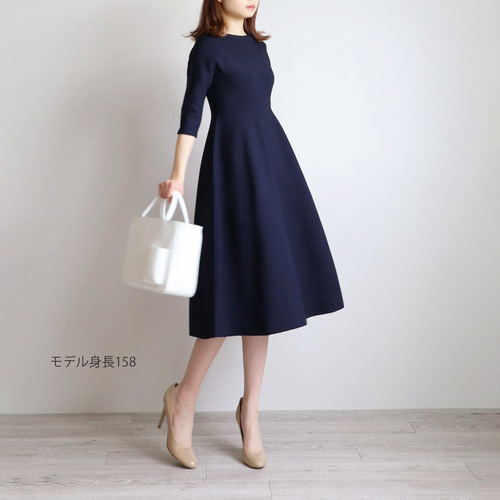 自慢の美シルエット！】ホールガーメント フィットアンドフレア