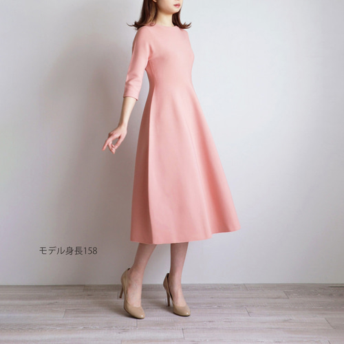 自慢の美シルエット！】ホールガーメント フィットアンドフレア