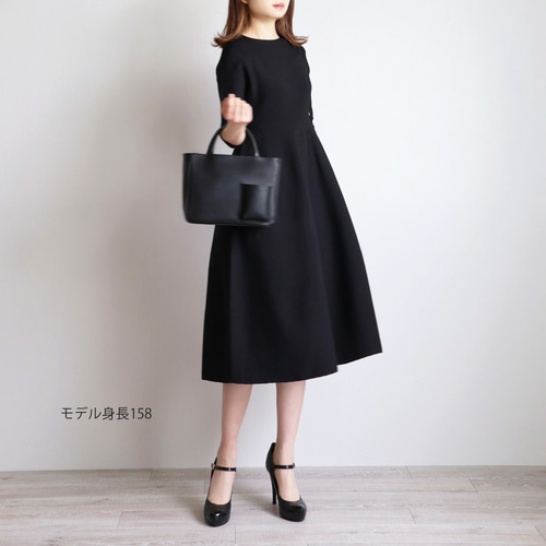 華奢見えが叶う◎】ホールガーメント フィットアンドフレア