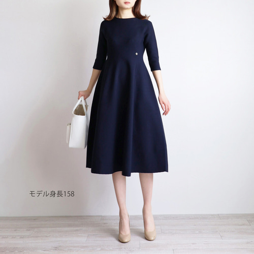 華奢見えが叶う◎】ホールガーメント フィットアンドフレアワンピース