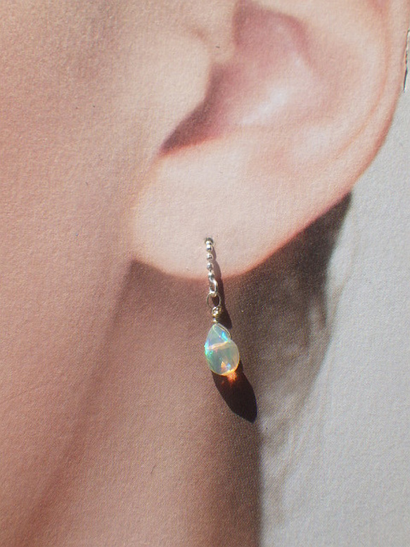 *sv925*Ethiopian Opal Swing Earrings エチオピア産ウェロオパール☆アメリカンピアス 4枚目の画像