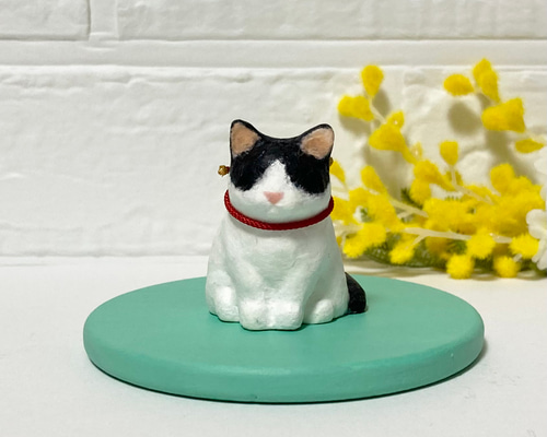 白黒ハチワレ猫の置物 (和紙) その他アート 猫ハウス 通販