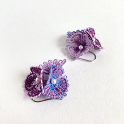 糸の花咲くピアス　パープル　紫陽花　ニャンドゥティ　 9枚目の画像