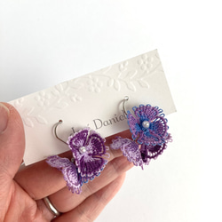 糸の花咲くピアス　パープル　紫陽花　ニャンドゥティ　 4枚目の画像