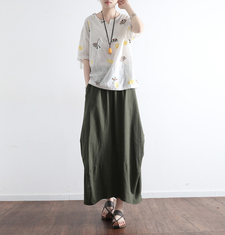 独特なシルエットがクセになる、リネンコットン素材のコクーンスカート カーキ