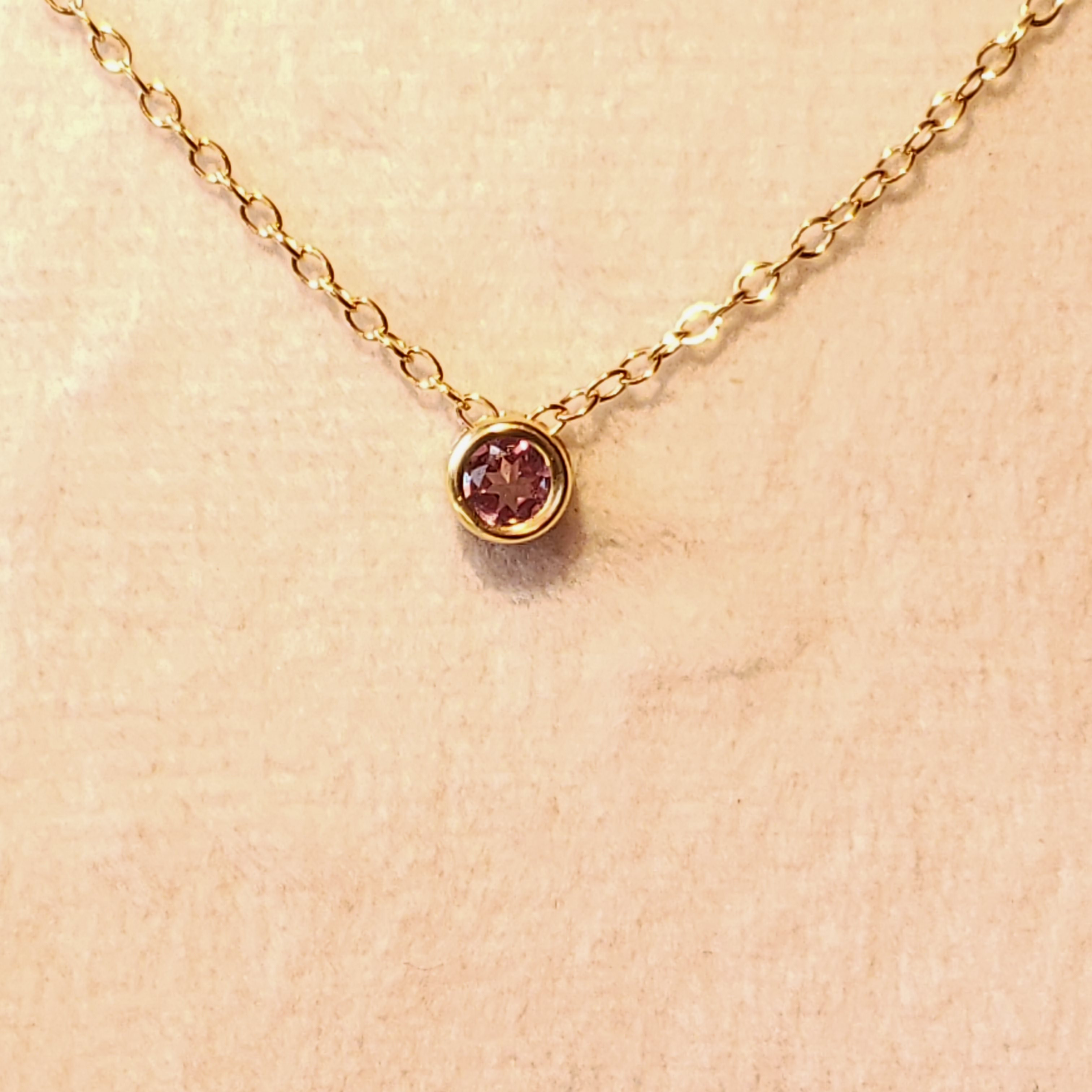 小さな　ベゼルネックレスセット 3mm　カラーチェンジ　アレキサンドライト　合成石　14Kgf