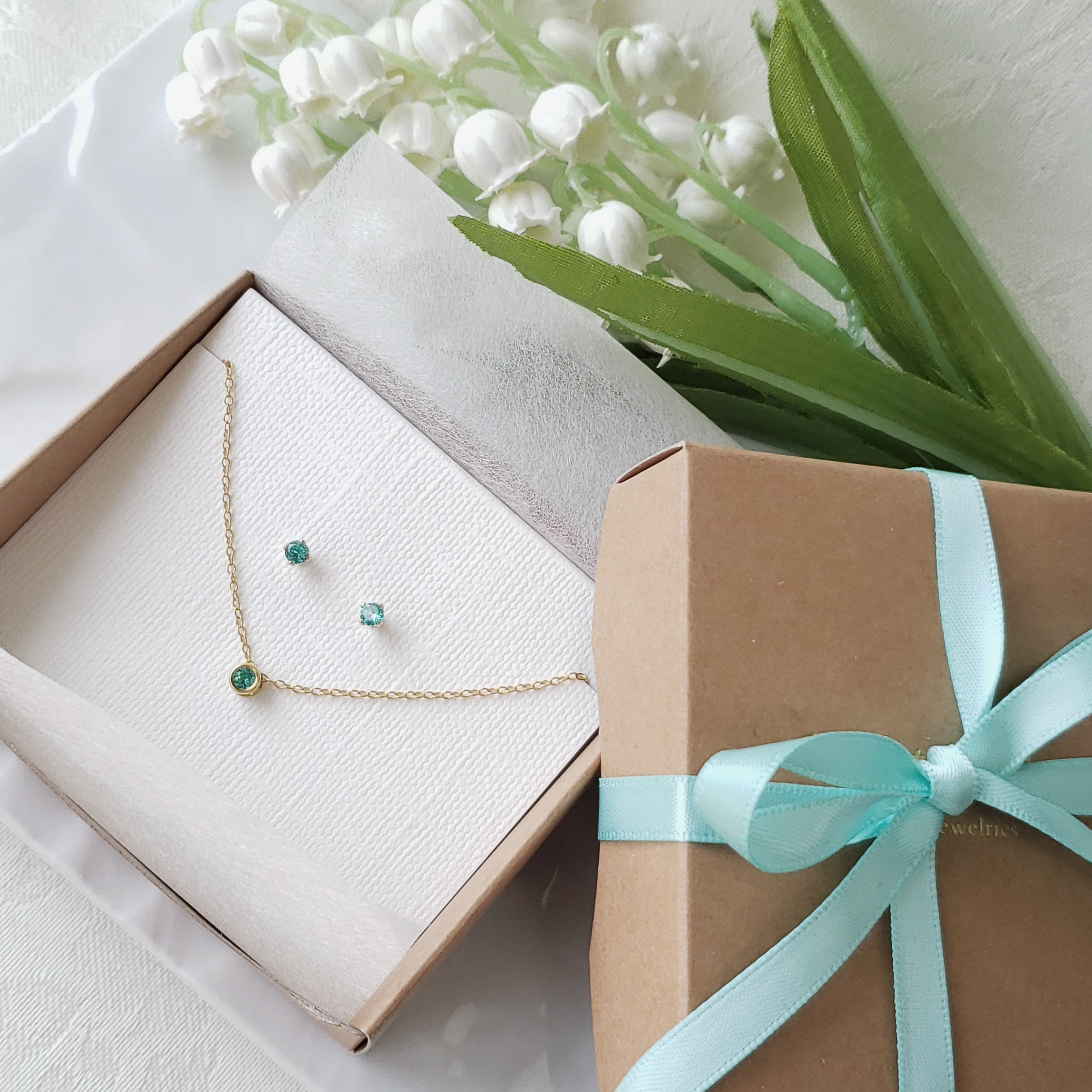 小さな　ベゼルネックレスセット 3mm　カラーチェンジ　アレキサンドライト　合成石　14Kgf