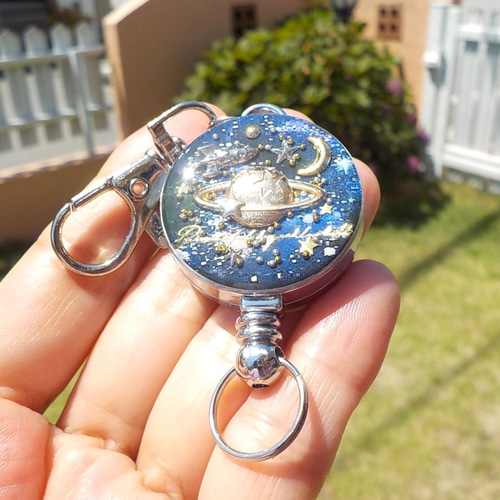再販】レジンアクセサリー レジンキーホルダー 宇宙 リール