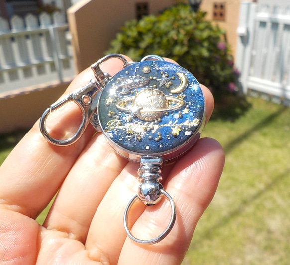 再販】レジンアクセサリー レジンキーホルダー 宇宙 リール