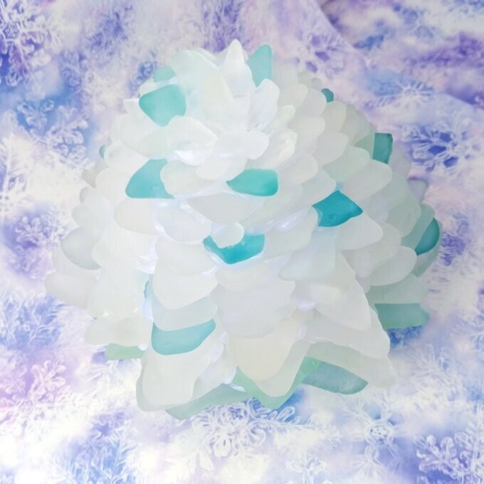 【オーダー】シーグラスのお花のランプシェード ホワイト＆ブルーグリーン×ライトグリーン 木の芽月（このめづき）【海灯花】