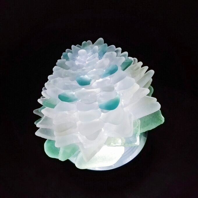 【オーダー】シーグラスのお花のランプシェード ホワイト＆ブルーグリーン×ライトグリーン 木の芽月（このめづき）【海灯花】