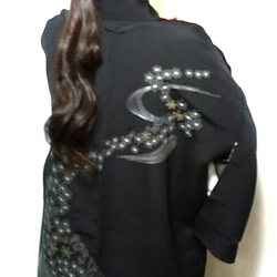 オシャレブラック羽織り 正絹 花柄刺繍 法被 だんじり祭 7枚目の画像