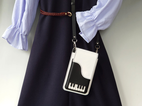 《特集掲載》個性派！【ピアノ】スマホポシェット＆ハンマーチャーム【肩紐長さ調整可・2way】袋ラッピング無料 3枚目の画像