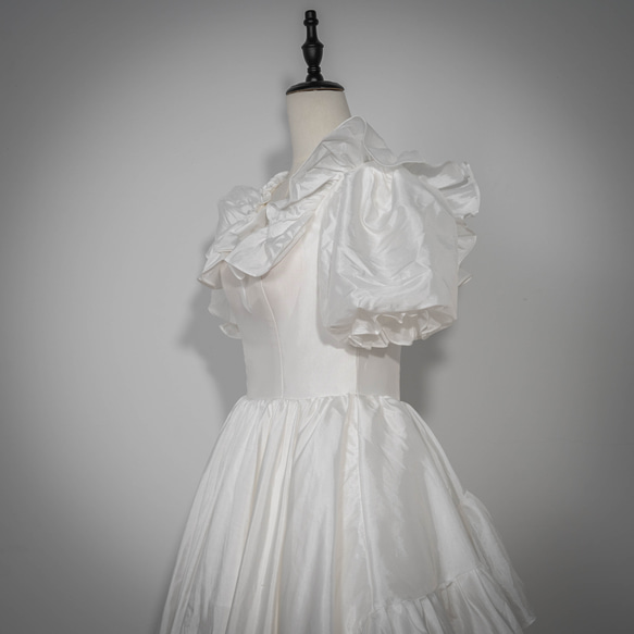 新作！プリンセスウェディングドレスフランス風シンプルなエレガントなデザインで、身長が低めの花嫁にピッタリG120 9枚目の画像