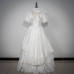 新作！プリンセスウェディングドレスフランス風シンプルなエレガントなデザインで、身長が低めの花嫁にピッタリG120 1枚目の画像