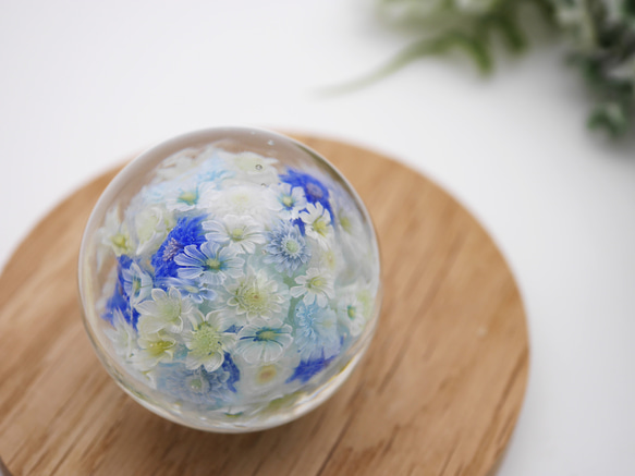 《新作》『flower garden ペーパーウエイト-pail blue』 ガラス ガラスの花　母の日　　 8枚目の画像