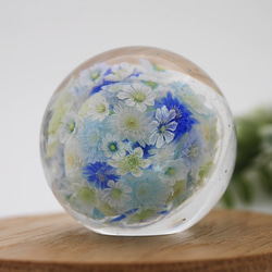 《新作》『flower garden ペーパーウエイト-pail blue』 ガラス ガラスの花　母の日　　 2枚目の画像