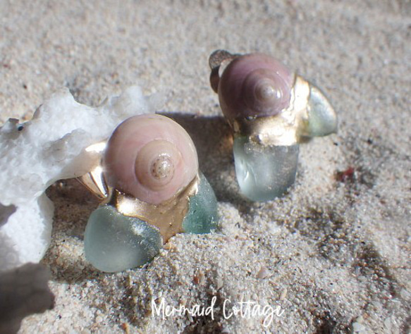 Sea Gift 三文魚粉色螺殼和海玻璃金繼耳環☆蝴蝶泉 第2張的照片
