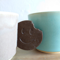 ペアマグカップ(桃色:スマイルチョコクッキー、空色:チョコビスケット) 2枚目の画像