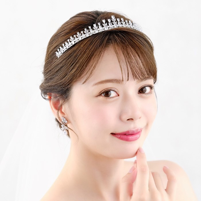 結婚式　ジルコニア　挙式　ウェディング　ビジュー　プリンセス　王冠　ダイヤモンド風　大きめティアラ TT02