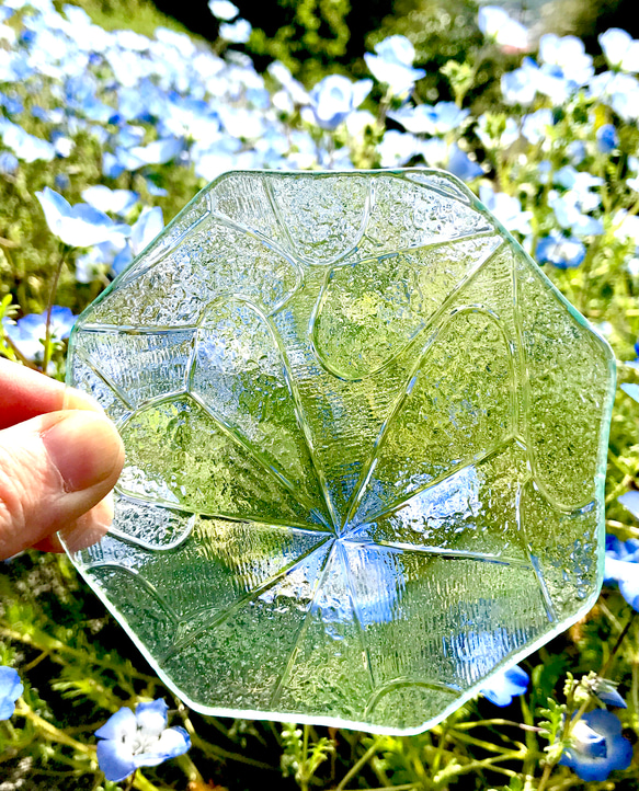 昭和レトロガラス食器　型板ガラス食器　八角皿　クローバー　SDGs  マルチトレイ 4枚目の画像