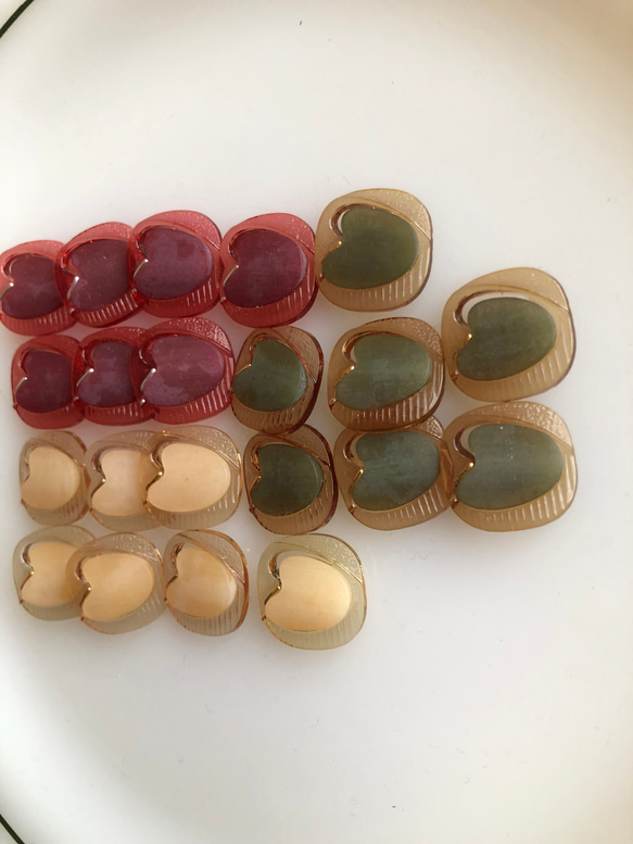 アンティーク ボタン 7個　ビンテージ 昭和 レトロ 個性的 ハンドメイド素材 日本製 ポップ アクセ 4枚目の画像