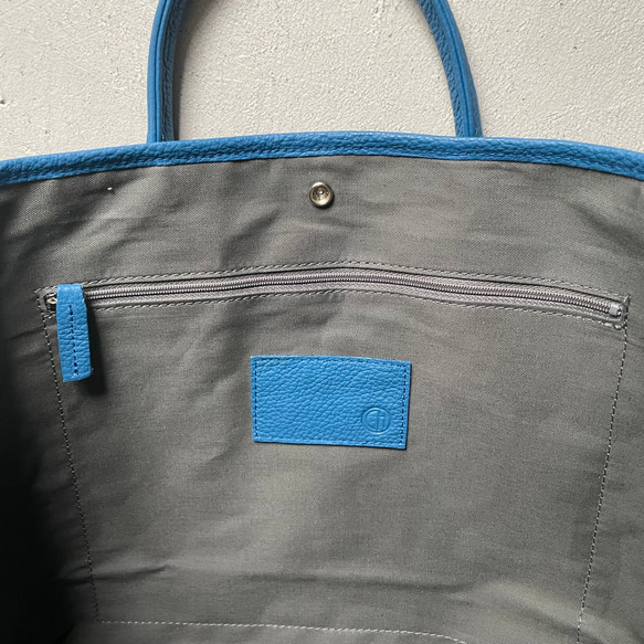 【2023新色】相容A4尺寸義大利皮革手提包S尺寸【藍色】 第12張的照片