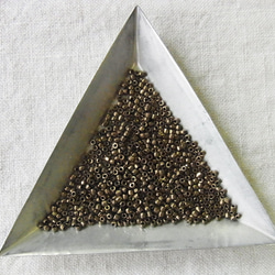 カットビーズ　ブロンズ 4枚目の画像