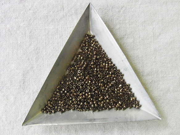 カットビーズ　ブロンズ 4枚目の画像