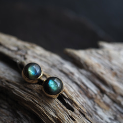 labradorite brass pierce (komorebi) 3枚目の画像