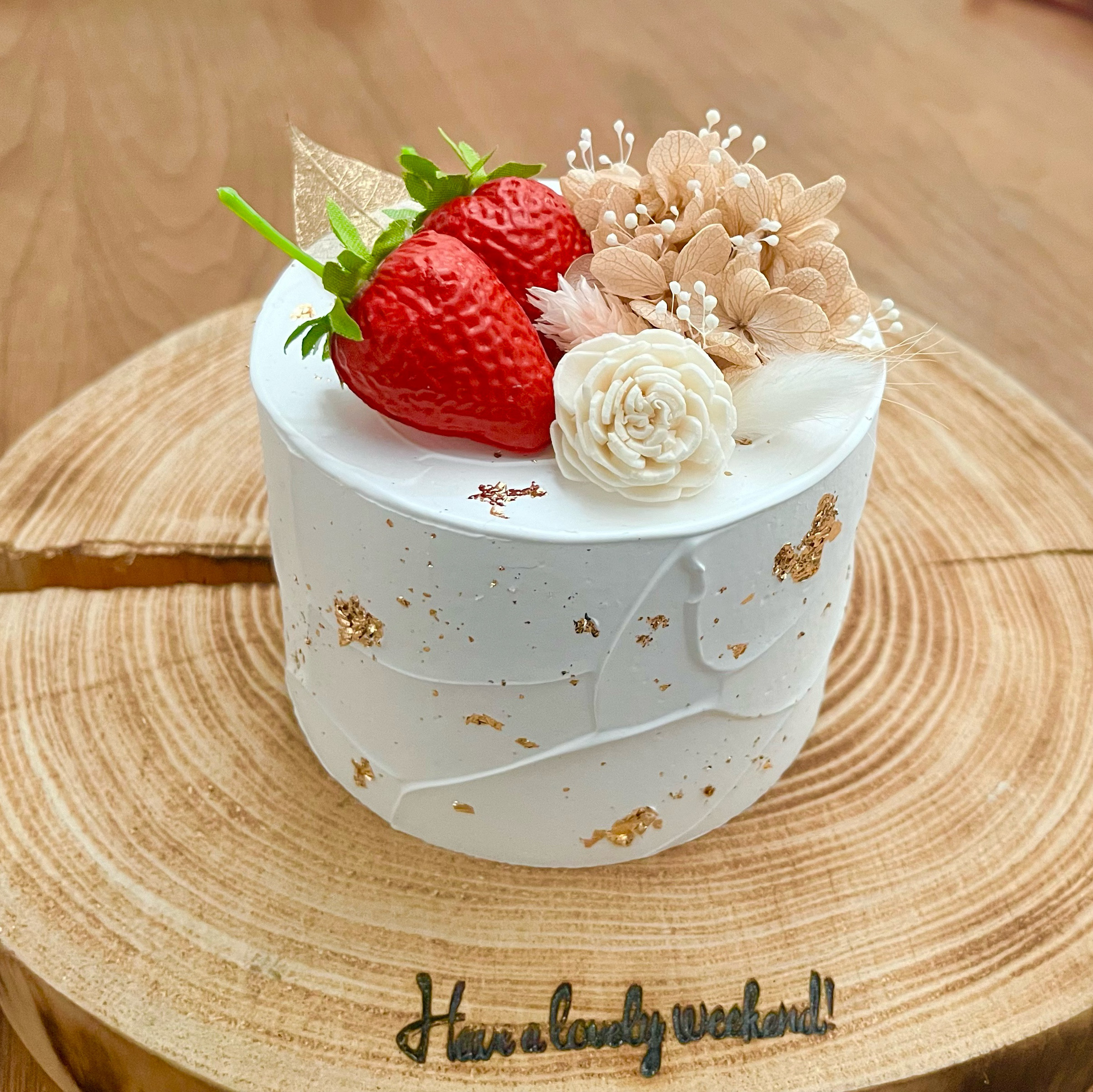 まつこ イチゴのクレイケーキ　2段飾り付き Φ15cm Φ20cm MARITATSU様専用 イチゴのクレイケーキ 2段飾り付き バースデー
