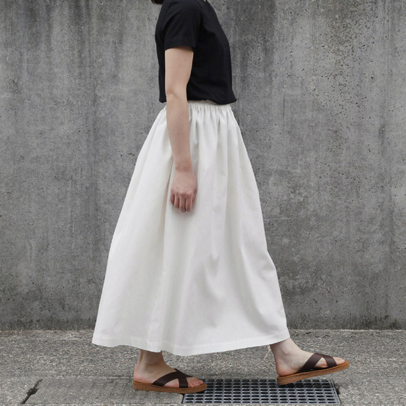 コットンリネン ギャザースカート（白）リネン 麻 ロング マキシ ポケット ホワイト 2枚目の画像