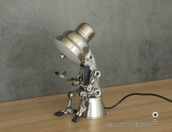 ペンホルダー ロボットランプ オフィスデスクアクセサリー パーソナライズ タイプC 3枚目の画像