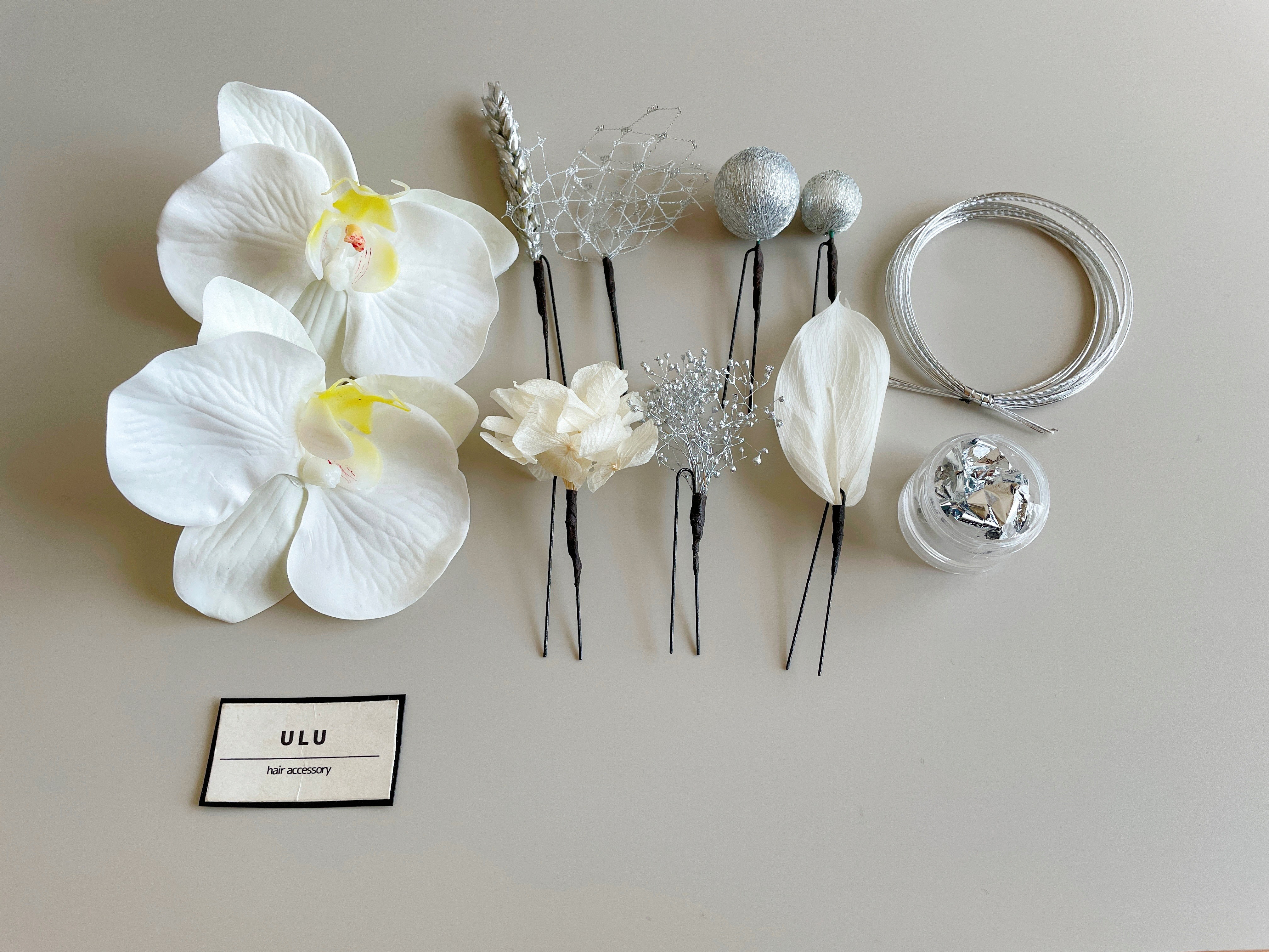和装 髪飾り 胡蝶蘭 シルバー 玉かんざし 水引き 銀箔 成人式 ブライダル ウェディング 結婚式 卒業式 振袖 袴