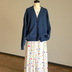 明るめ　インディゴブルーの 春 夏 カーデイガン　綿100% 2枚目の画像