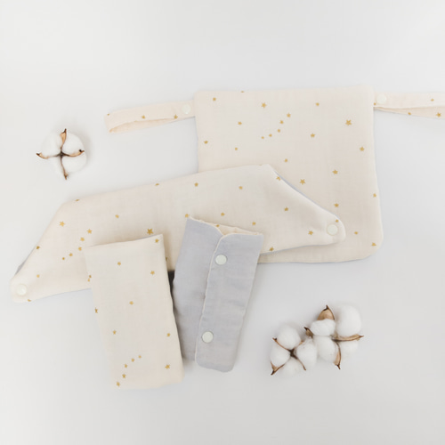 売切れました   071  ふわふわスタイ＆カシャカシャおもちゃ 木製リング付きカシャカシャおもちゃ【cloud☁︎︎】 おもちゃ