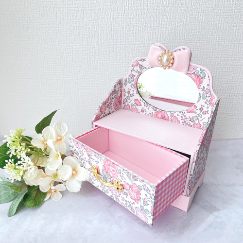 女の子の憧れ！アクセサリー収納付きミラー ホワイト×ピンク