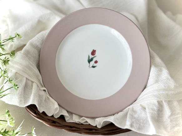 ポーセラーツ くすみピンク チューリップ リムプレート 中皿